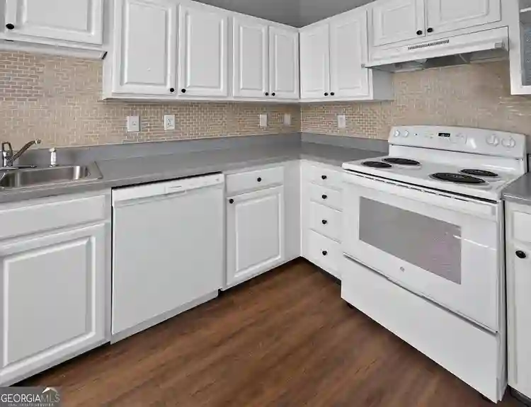 3 BR in Conyers