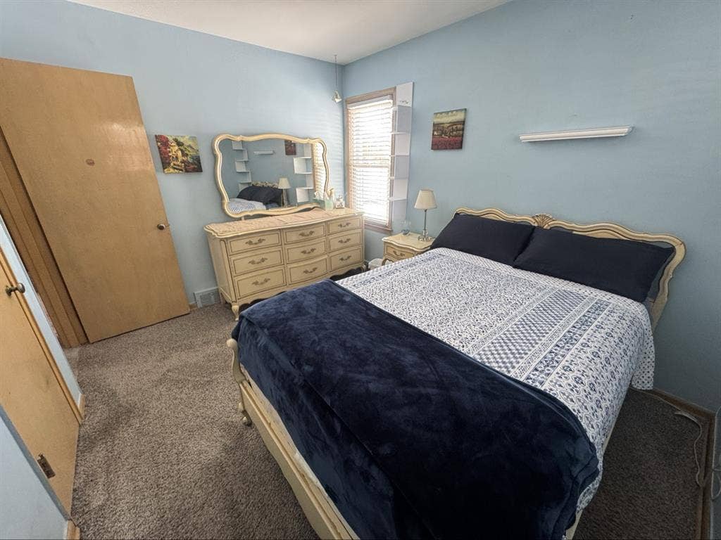 Roommates Wanted