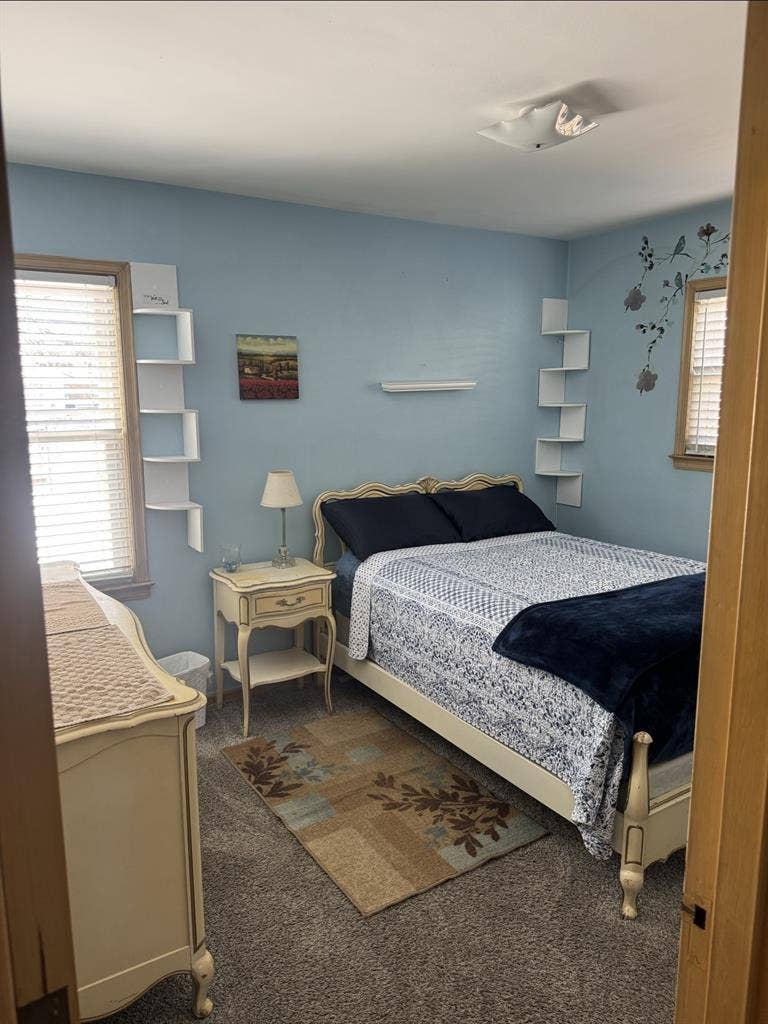 Roommates Wanted
