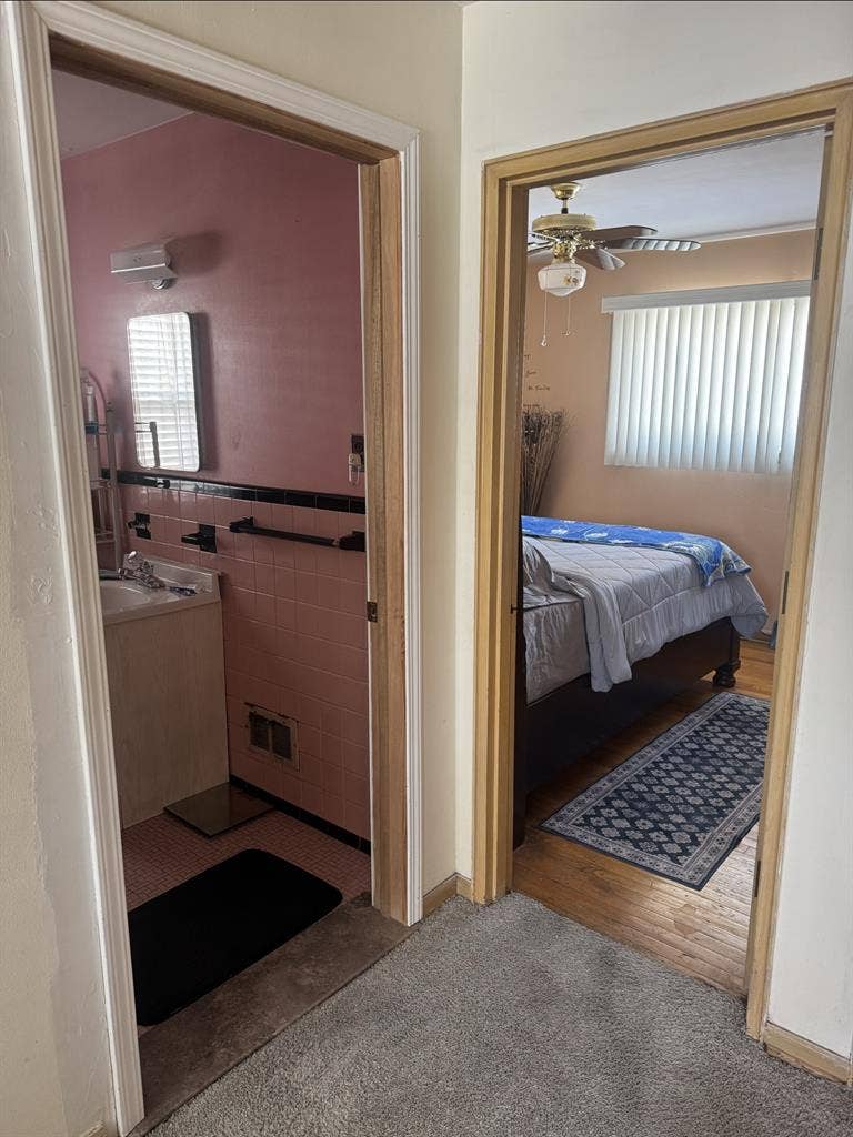 Roommates Wanted