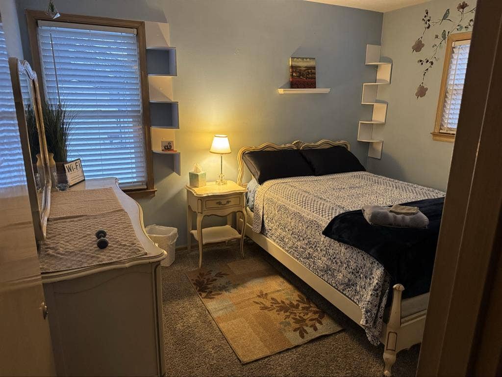 Roommates Wanted