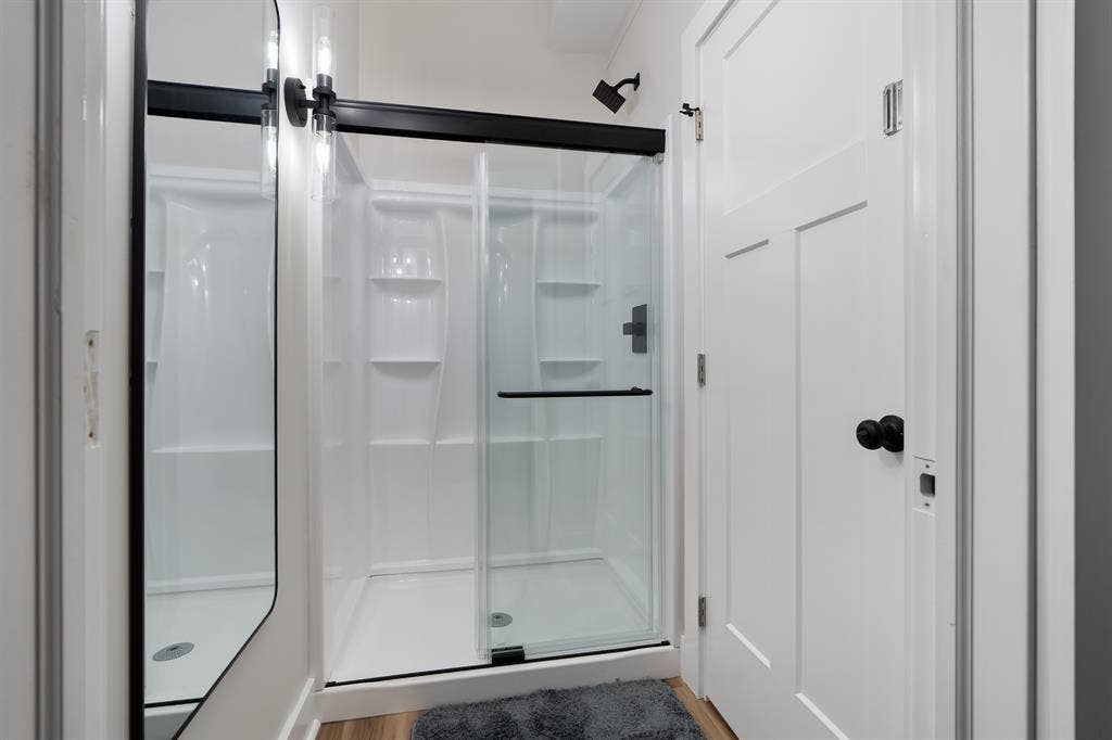 Private Access and Garage Space!