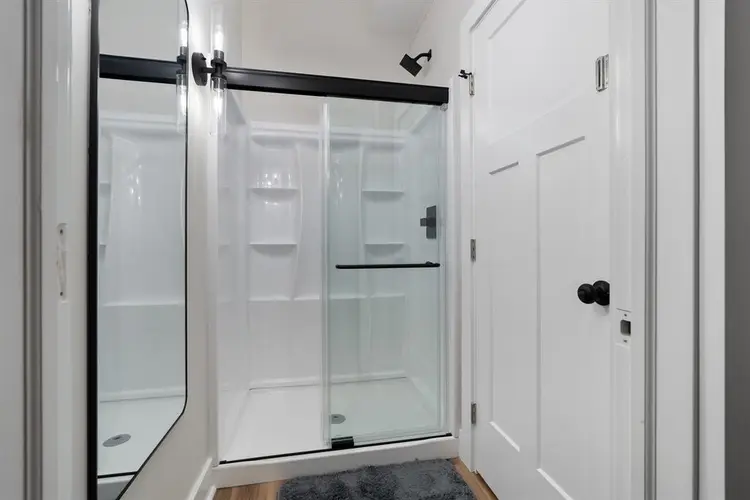 Private Access and Garage Space!