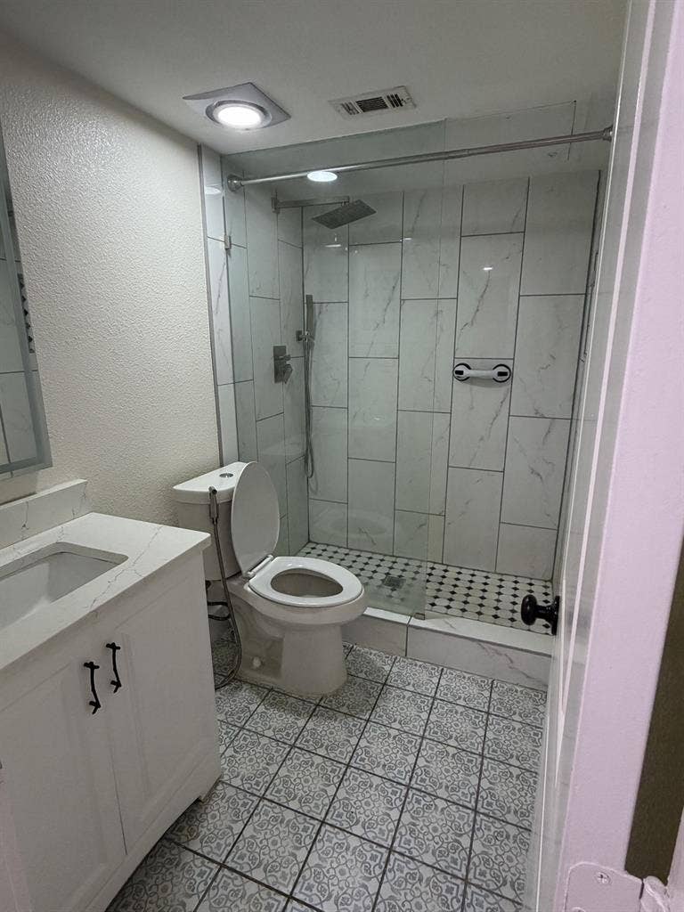 Condo for rentt