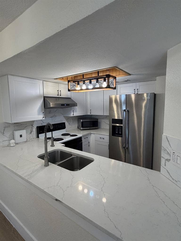 Condo for rentt
