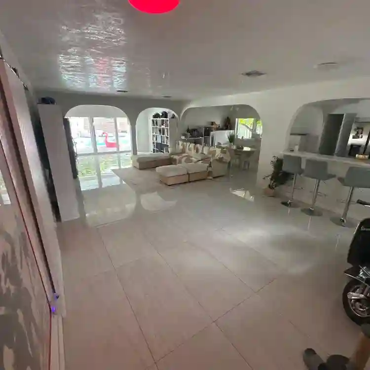 Private Room w/ Pool in Miami