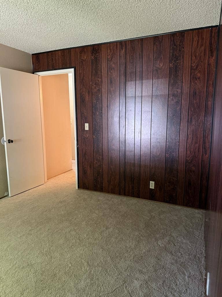 Roommates for female household