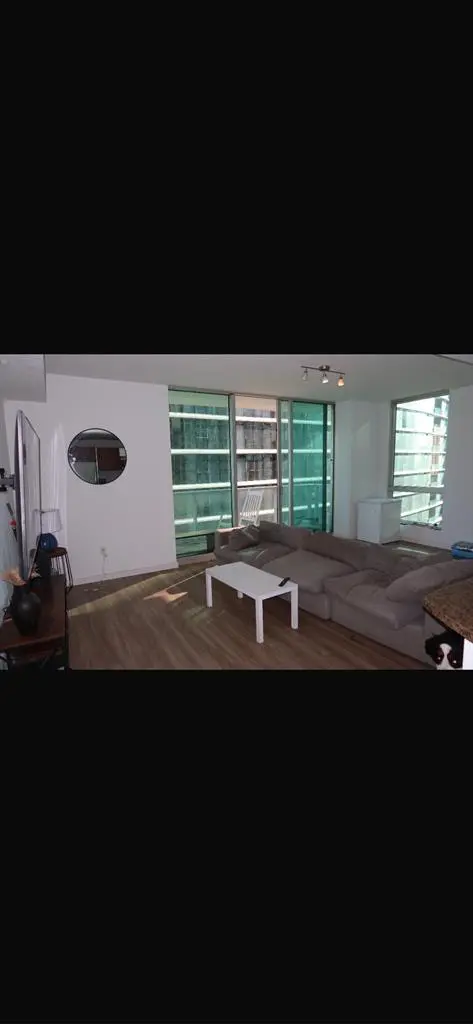 Looking for a Roomate brickell!