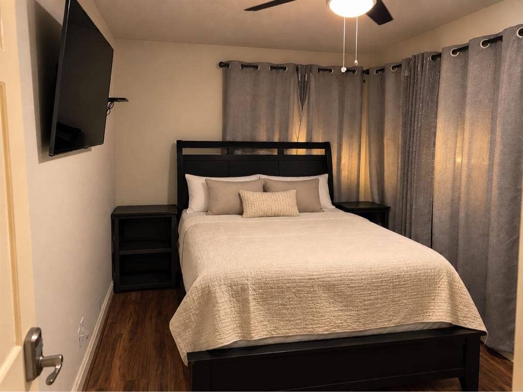 Furnished single room Jersey Vill