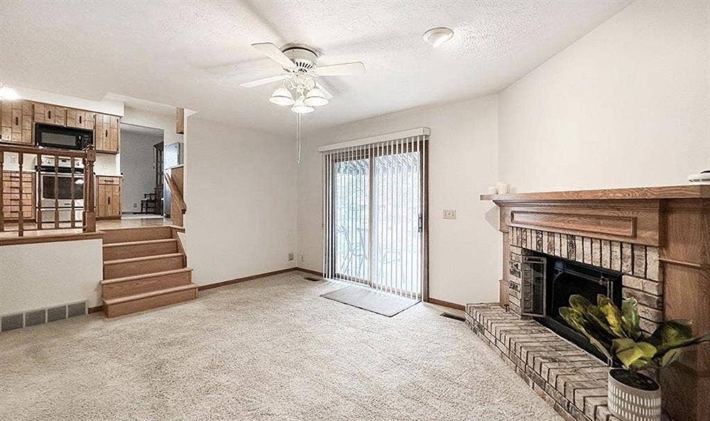 Bedroom Available in Central/West O