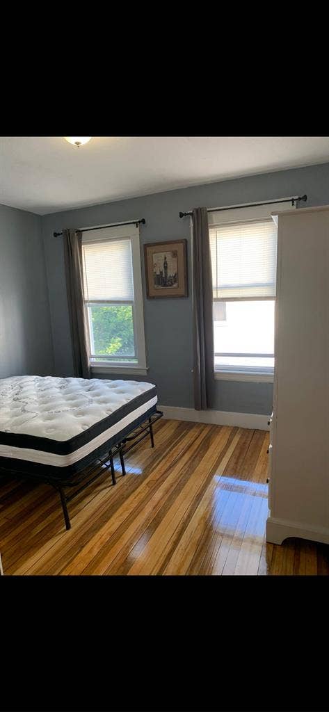 Room for rent in quiet neighborhood