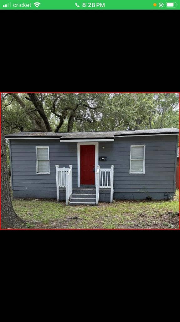 Looking for a roommate!