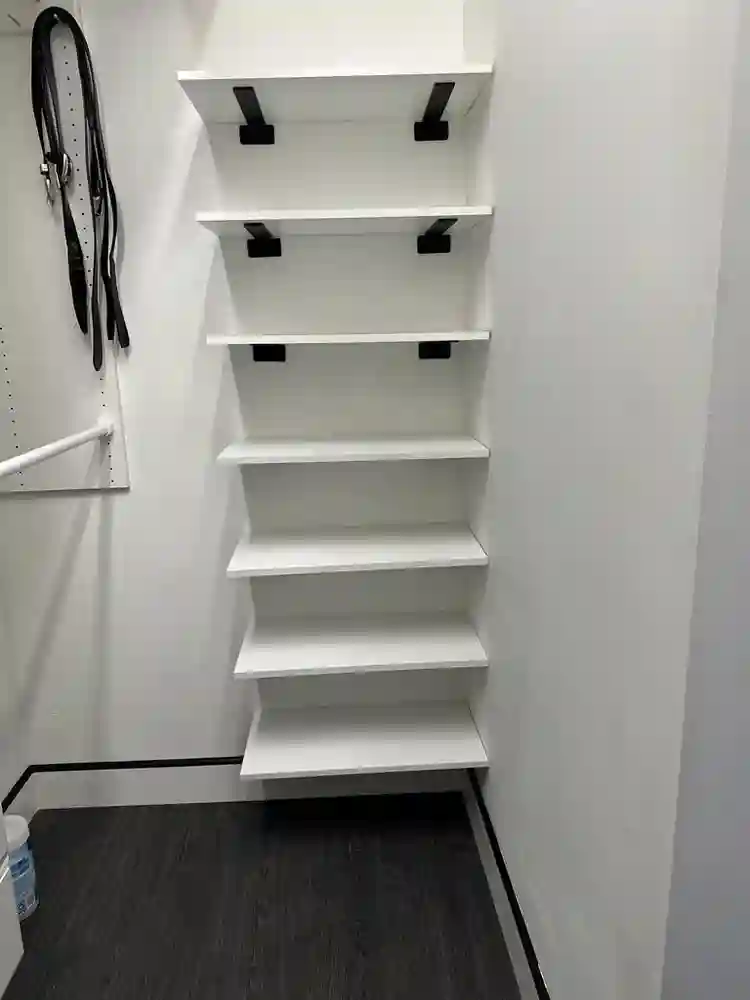 Private Room w/Custom Walkin Closet