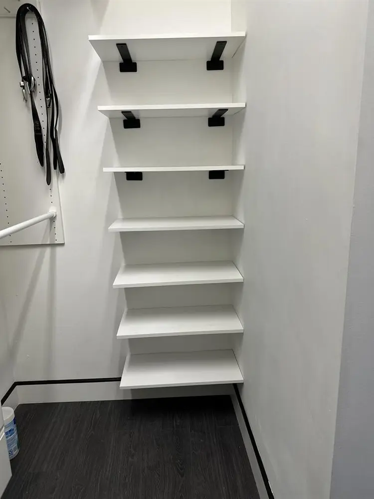 Private Room w/Custom Walkin Closet