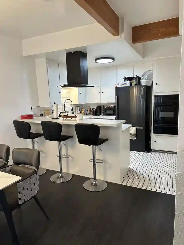 Private Room w/Custom Walkin Closet