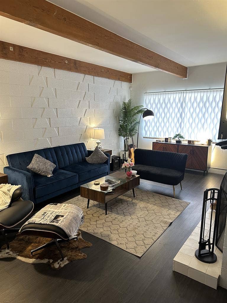 Private Room w/Custom Walkin Closet