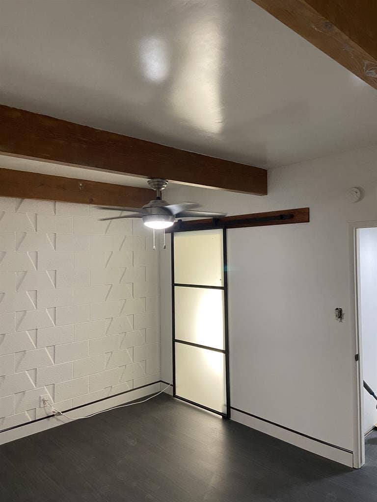 Private Room w/Custom Walkin Closet