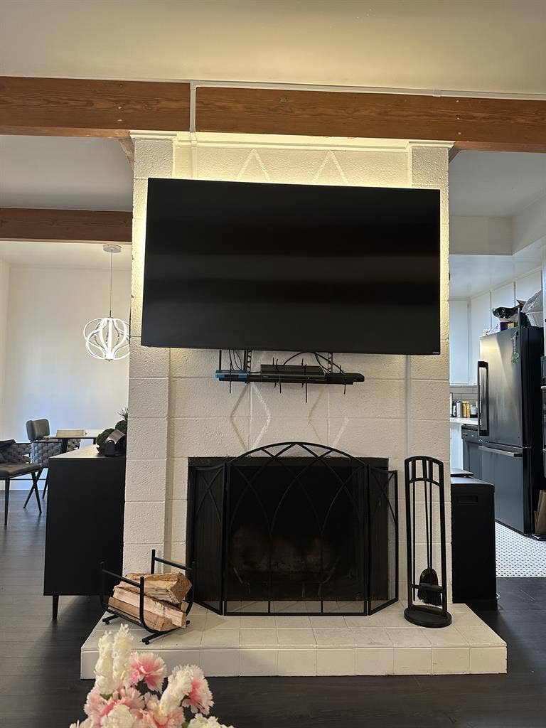 Private Room w/Custom Walkin Closet
