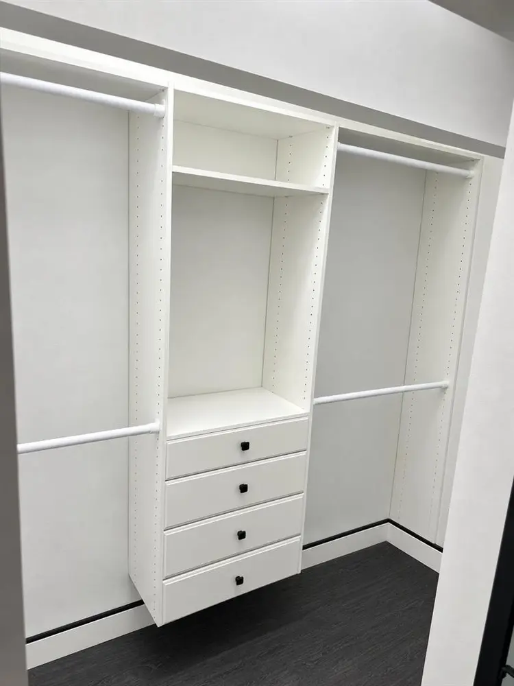 Private Room w/Custom Walkin Closet