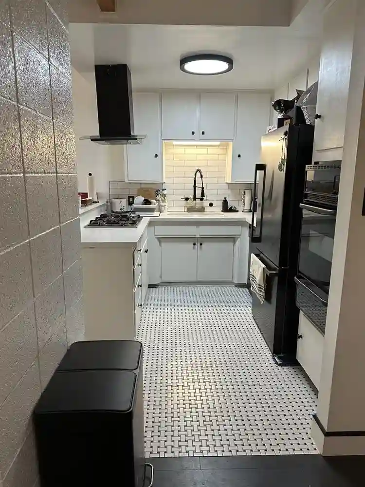 Private Room w/Custom Walkin Closet