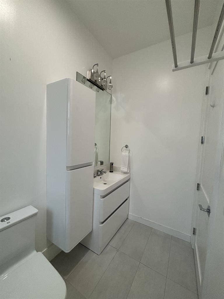 Beautiful private room and bathroom