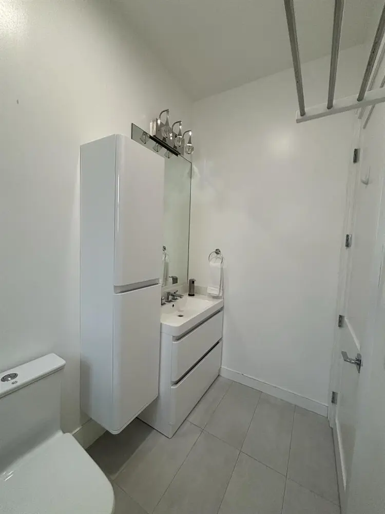 Beautiful private room and bathroom
