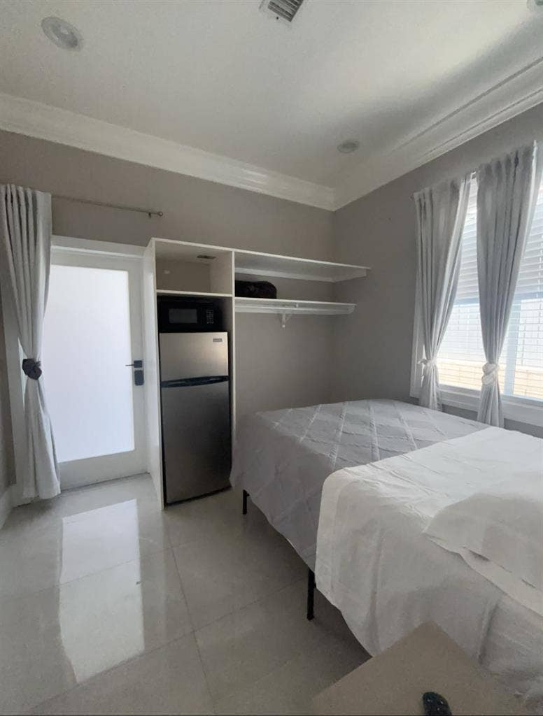 Beautiful private room and bathroom