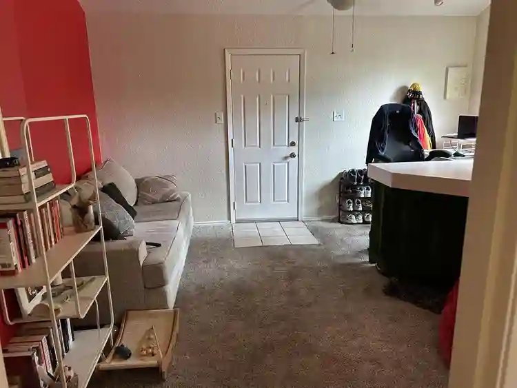 roommate wanted in quirky apt