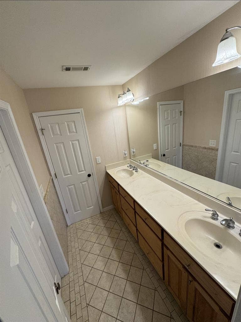 Buford room for rent