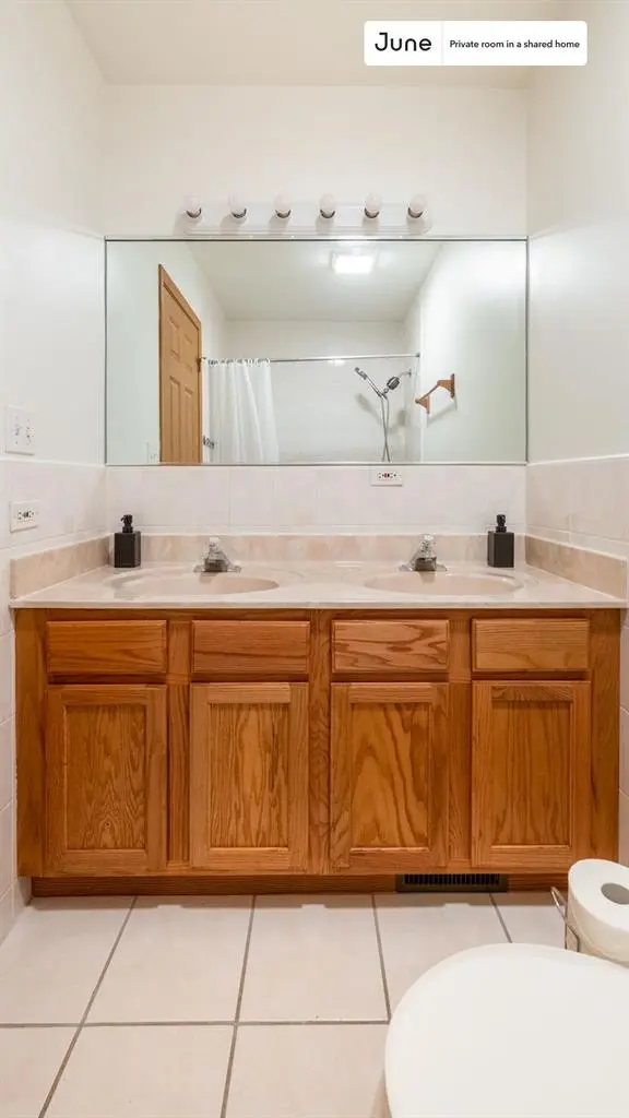 4 BR in Chicago