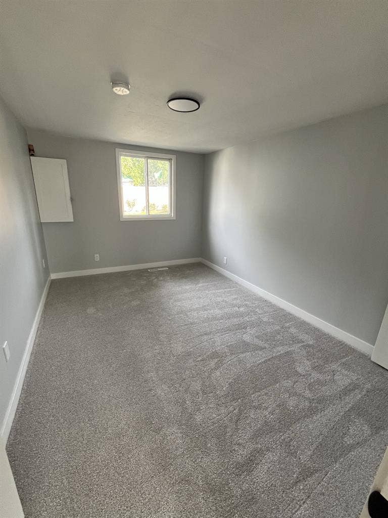 Large Rooms in Southside House