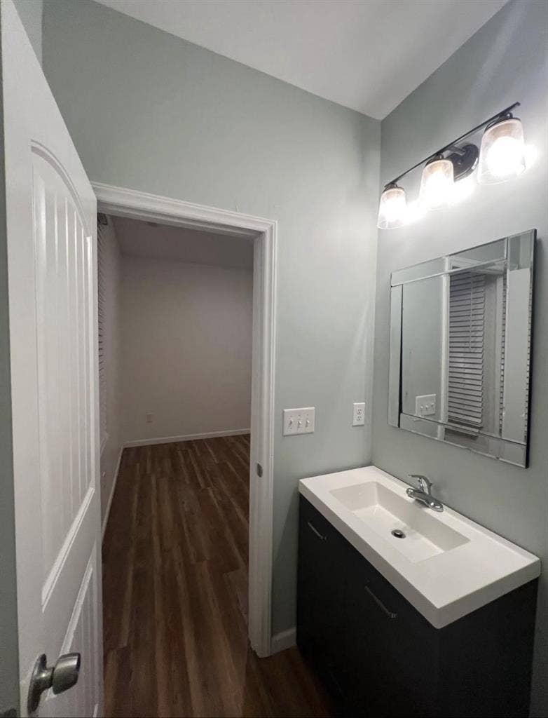 🏠 Private Bedroom + Bathroomm