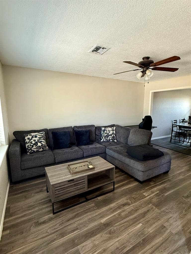 Clean & Quiet Room for Rent