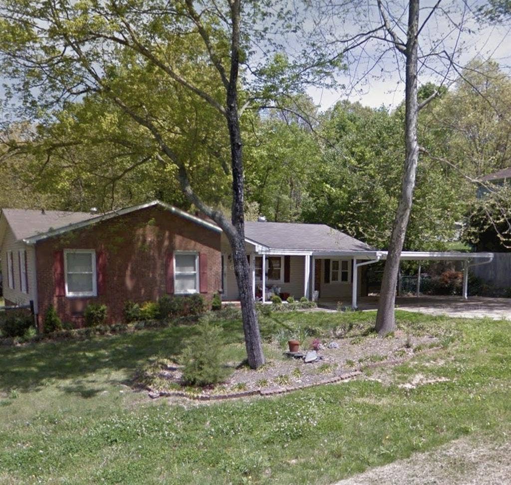 Looking for roommate in Concord