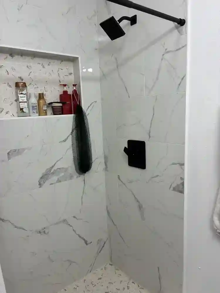 Looking for roommate- 10 months!