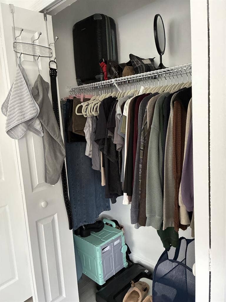 Looking for roommate- 10 months!
