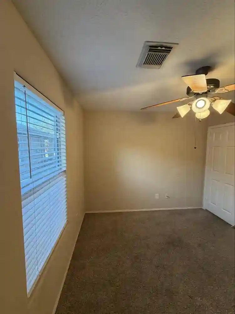 Utilities Include/Close to Downtown