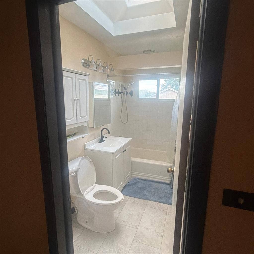 Housemate needed ASAP
