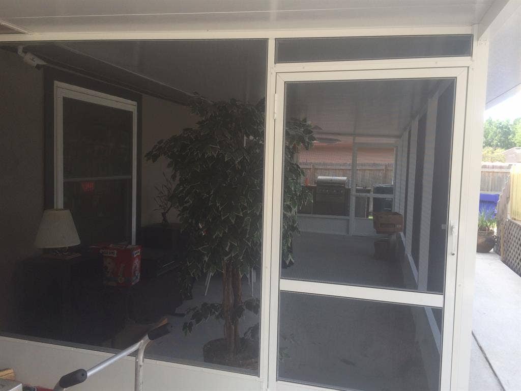 Roommate Wanted - Kernan Blvd.