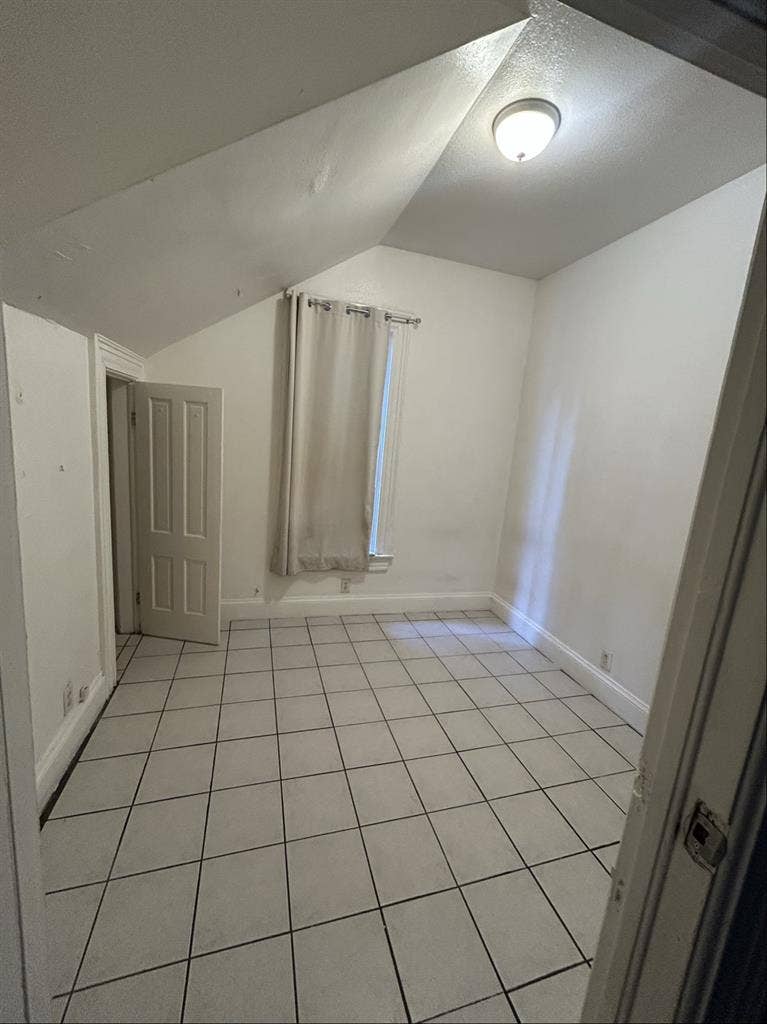 😻 Cat friendly private room