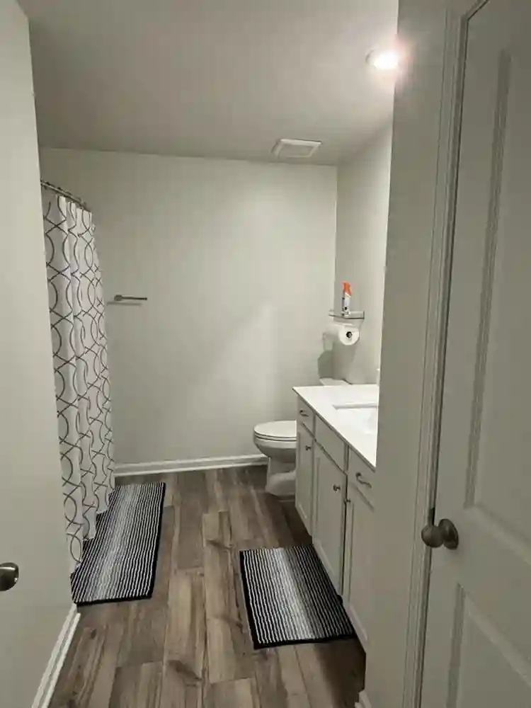 Private Bed & Bath in Simpsonville