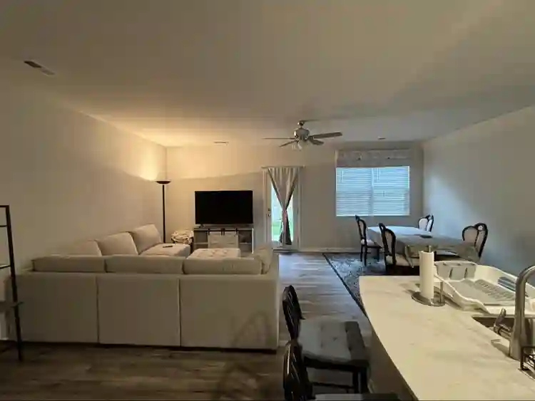 Private Bed & Bath in Simpsonville