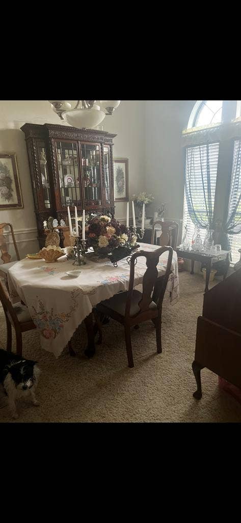 Large room for rent with 1/2 bath