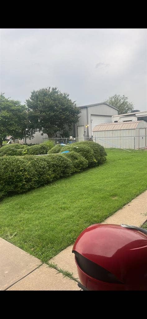 Large room for rent with 1/2 bath