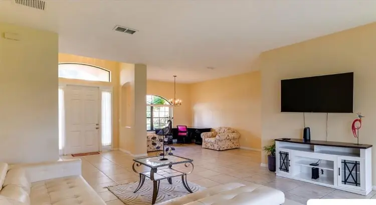 Single room/ house for rent