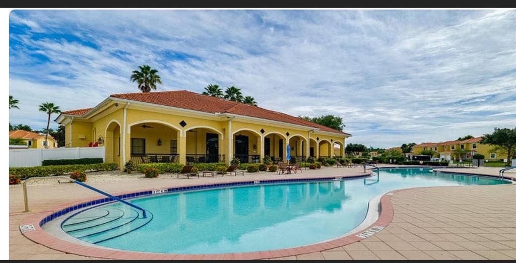 Single room/ house for rent