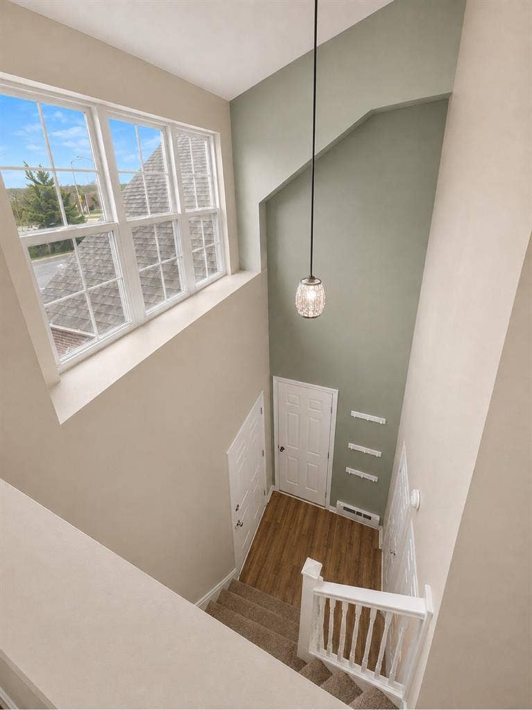 Beautiful 2 Bed/2 Bath Townhome