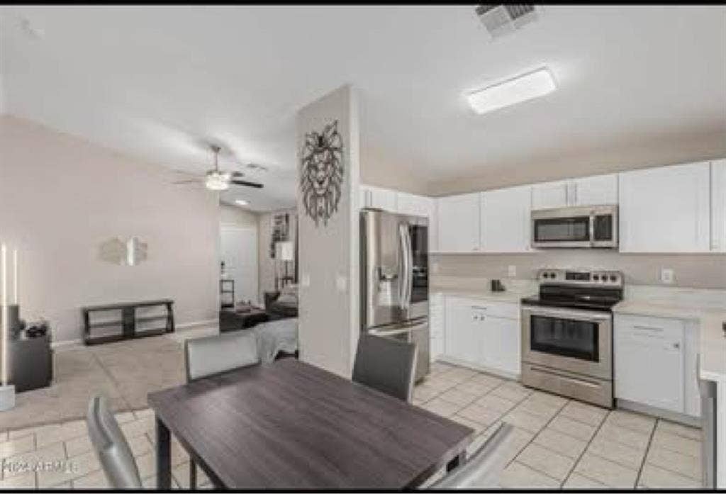 Rent room in 3 bed / 2 bath housee