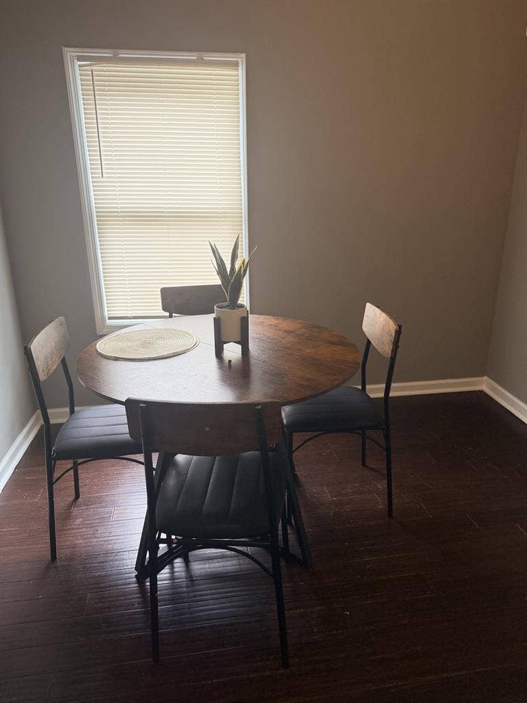 Room for rent 225 weekly
