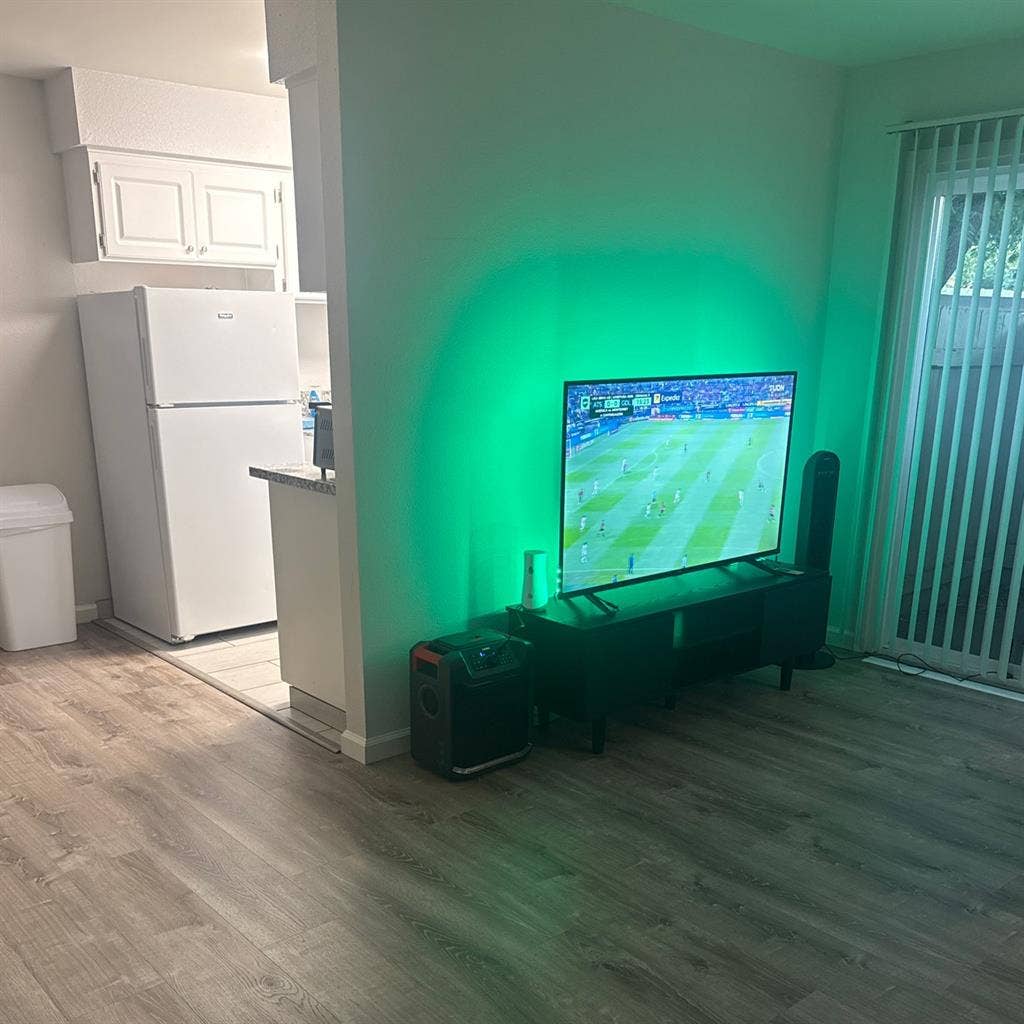 Bedroom for rent.